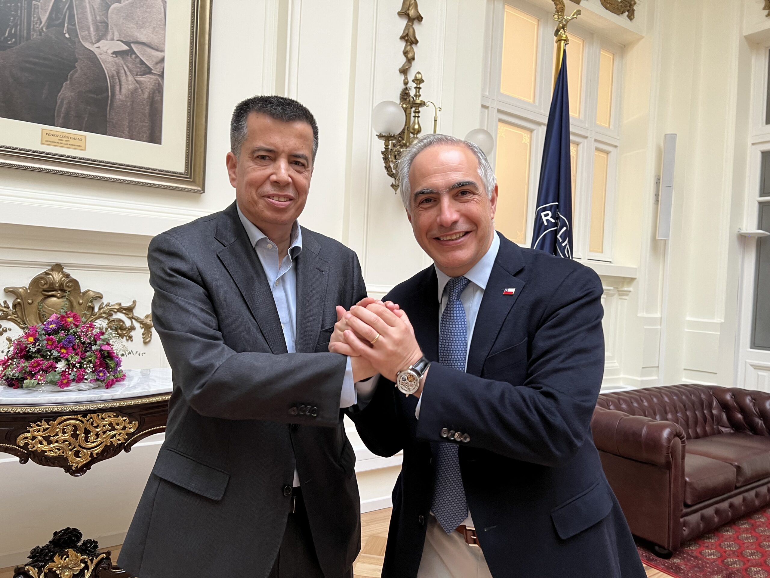 Andrés Celis J-88, con senador Chahuán, Santiago